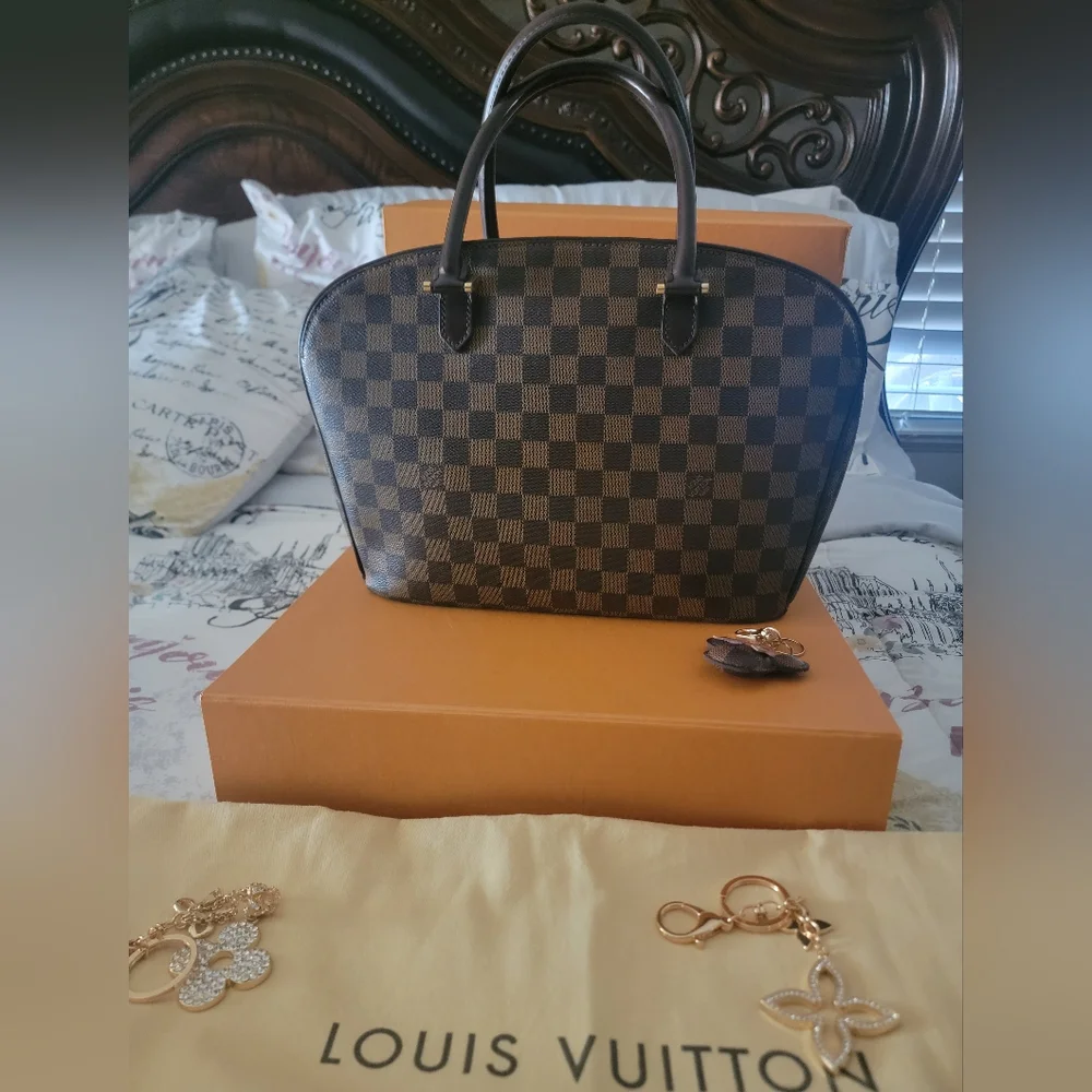 COPY - Authentic Louis Vuitton Damier Sarria Handbag - Picture 2 of 16